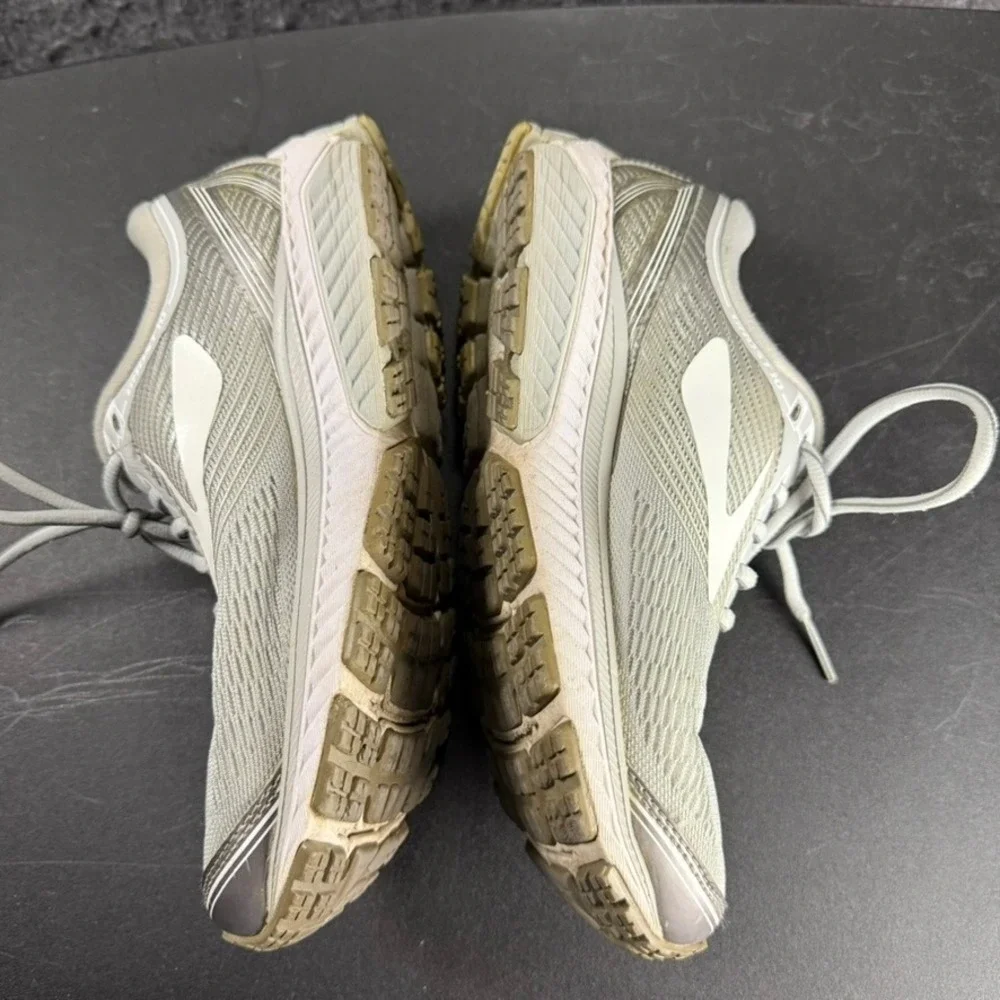 Brooks Ghost 10‎ Running Shoes Women's Size 7 Gray Athletic Sneakers DNA Cushion